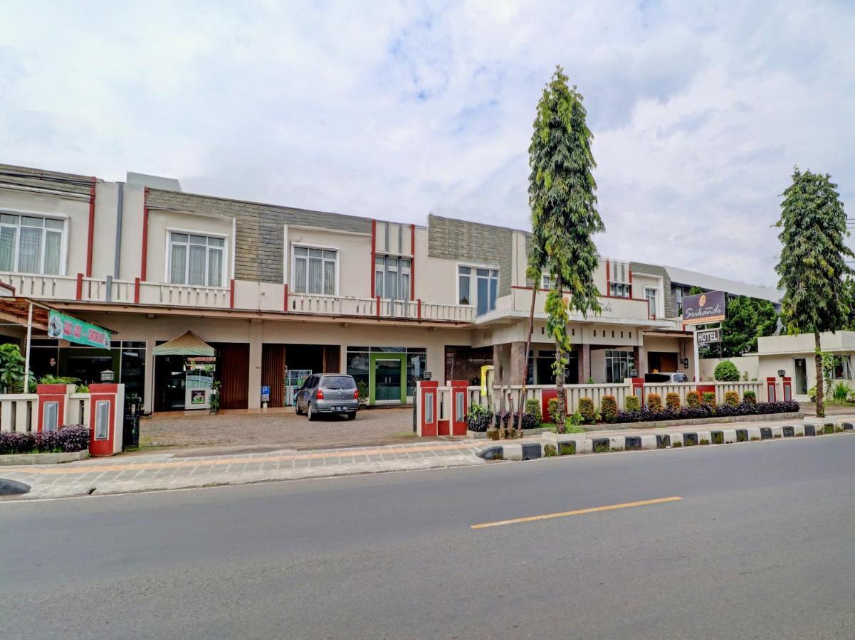 Oyo 90347 Hotel Srikandi Syariah Tasikmalaya Exterior foto